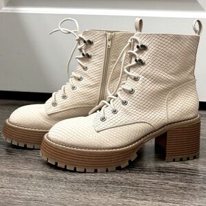 MIA Sian Lug Sole Python Snake Embossed Ivory Combat Platform Boots, NWOT
